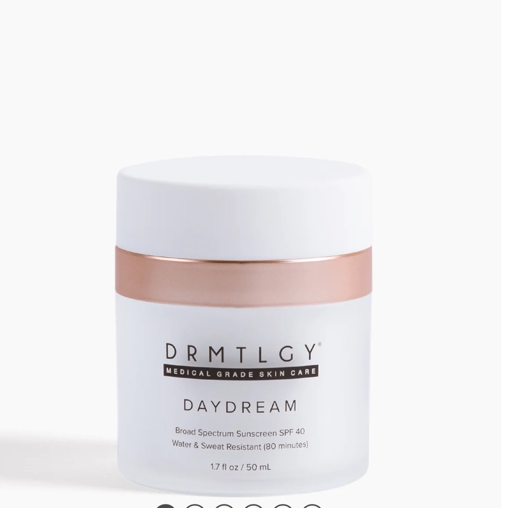 D r m t l g y Daydream SPF 40